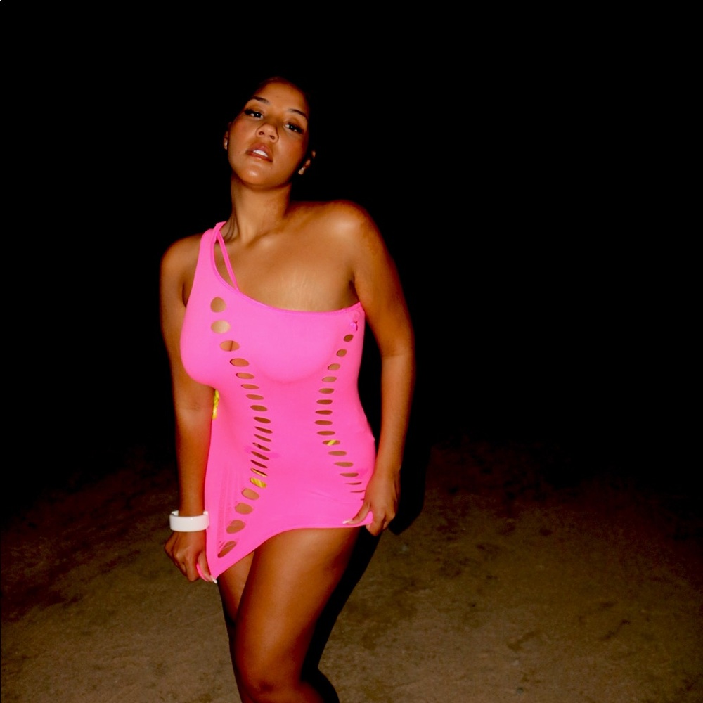 Mini Cut Out Dress - Pink 💞
